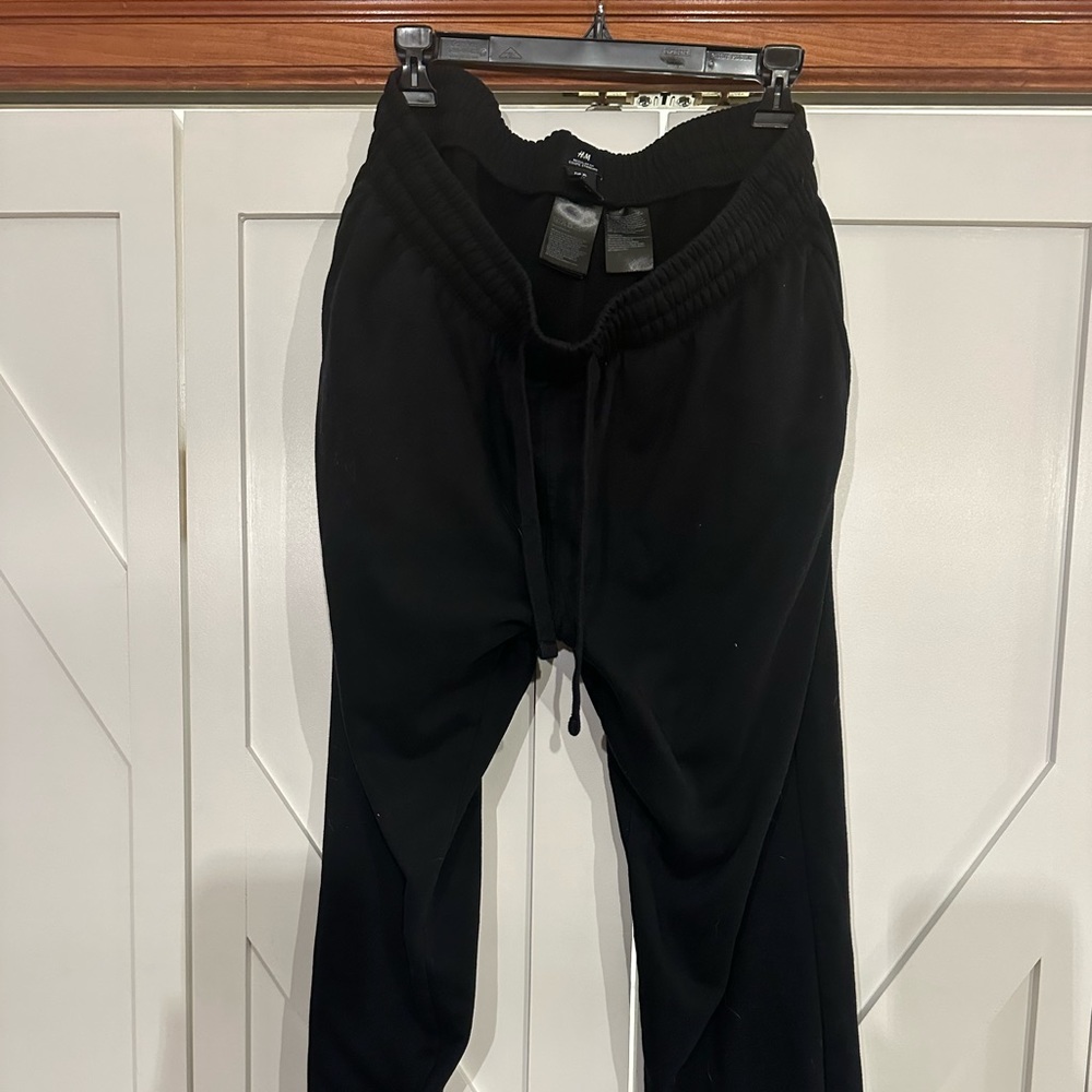 H&M Black Men’s Sweat